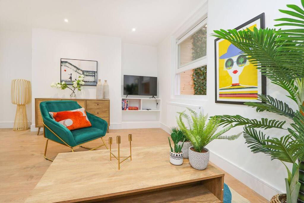 The Secret, 1 Bed Flat With Patio - Zone 2 Apartamento *