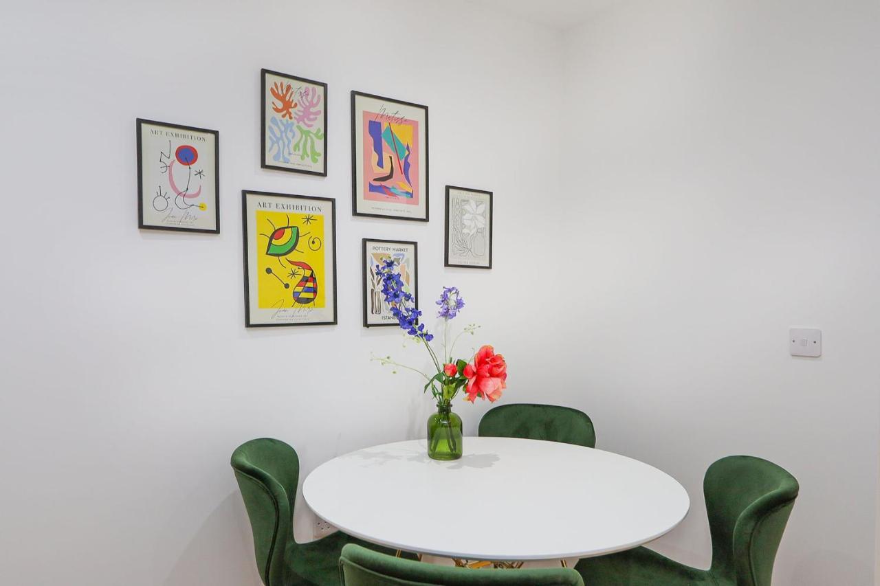 The Secret, 1 Bed Flat With Patio - Zone 2 Apartamento Londres